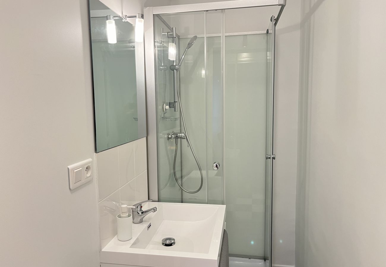 Bathroom, shower, vanity unit