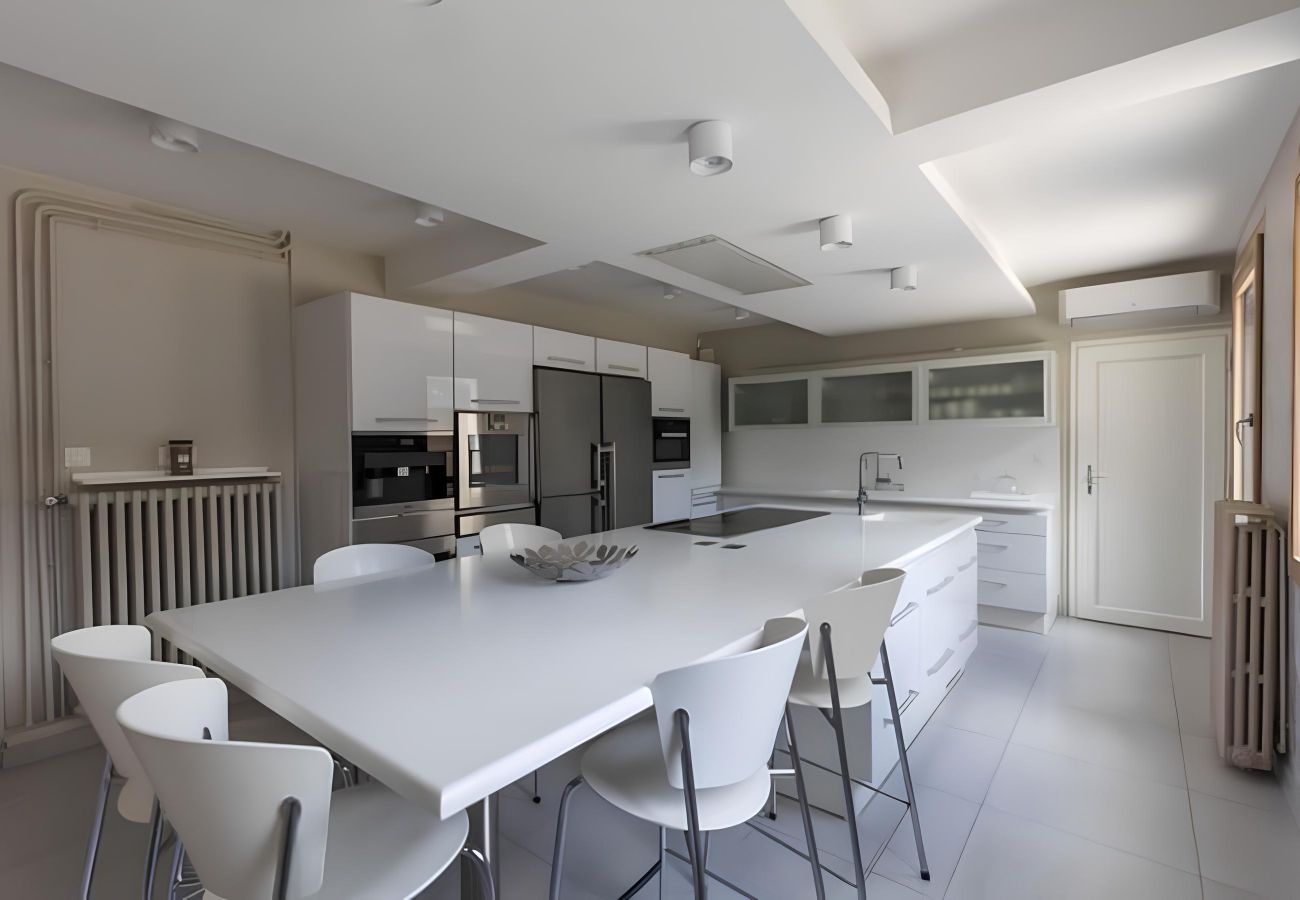 Kitchen, fitted, modern 