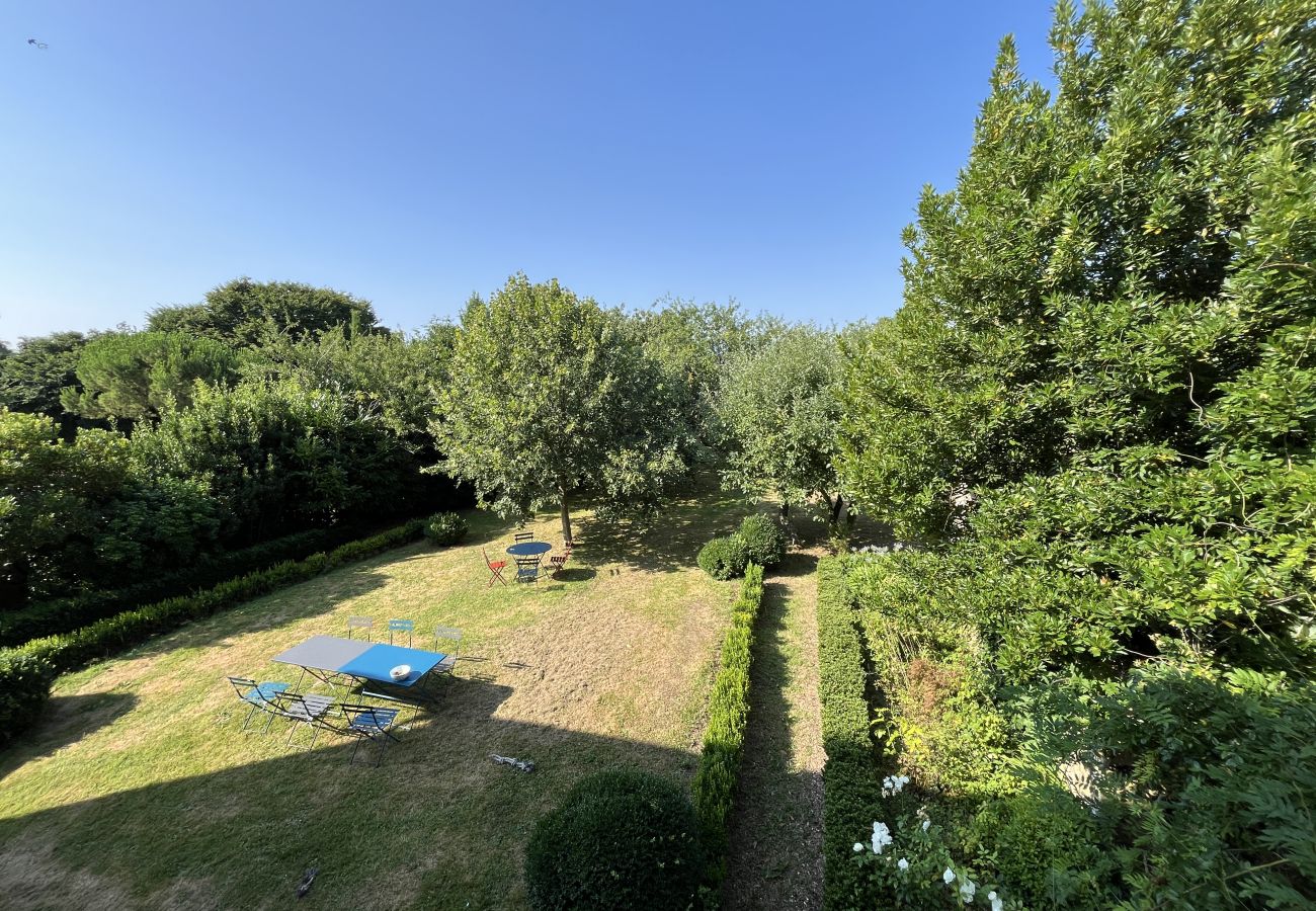 Maison à Domfront-en-Champagne - L'Oasis Familiale - piscine - parking - 10p